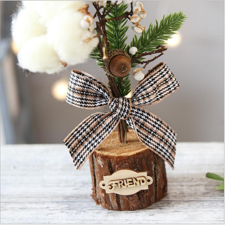 Artificial Christmas Tree Decor – Jute Red Fruit Pine Cone Ornament